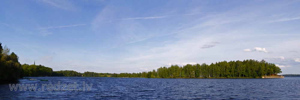 Daugavas panorāma pretī Likteņdārzam