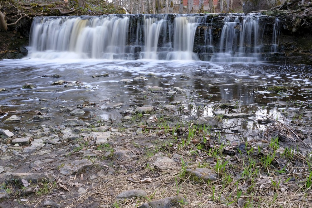 Ivande Lower Waterfall (Ivandes rumba)