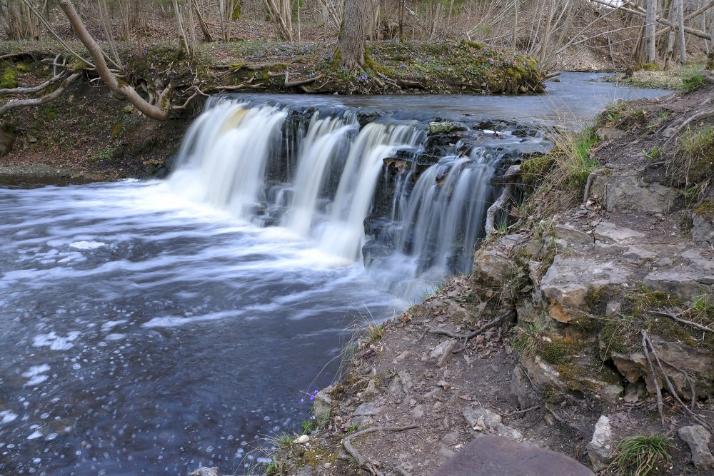 Ivande Lower Waterfall (Ivandes rumba)