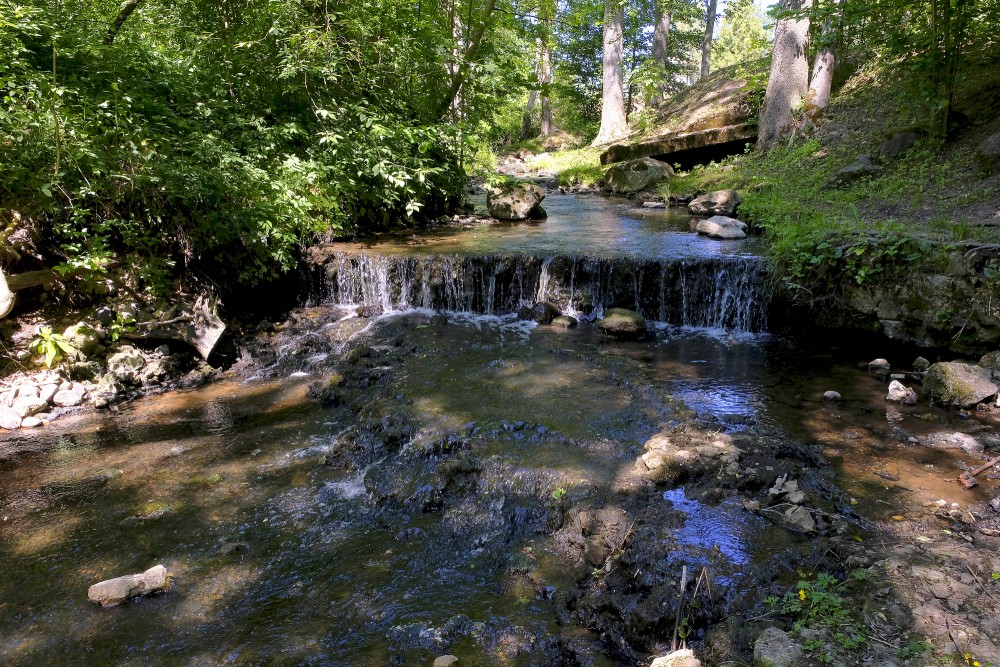 Skanstupīte Waterfall