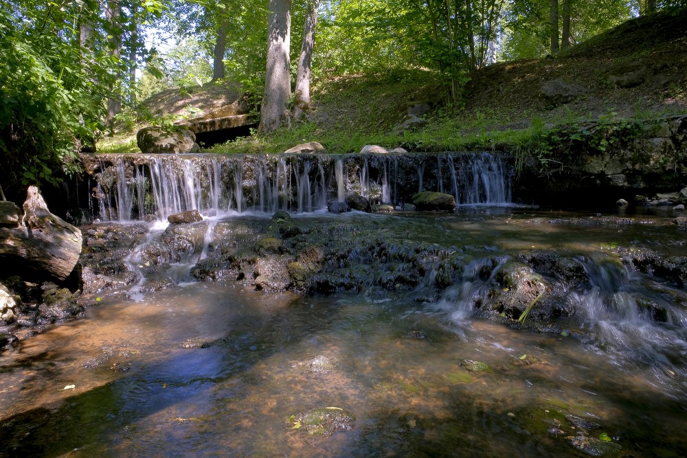 Skanstupīte Waterfall