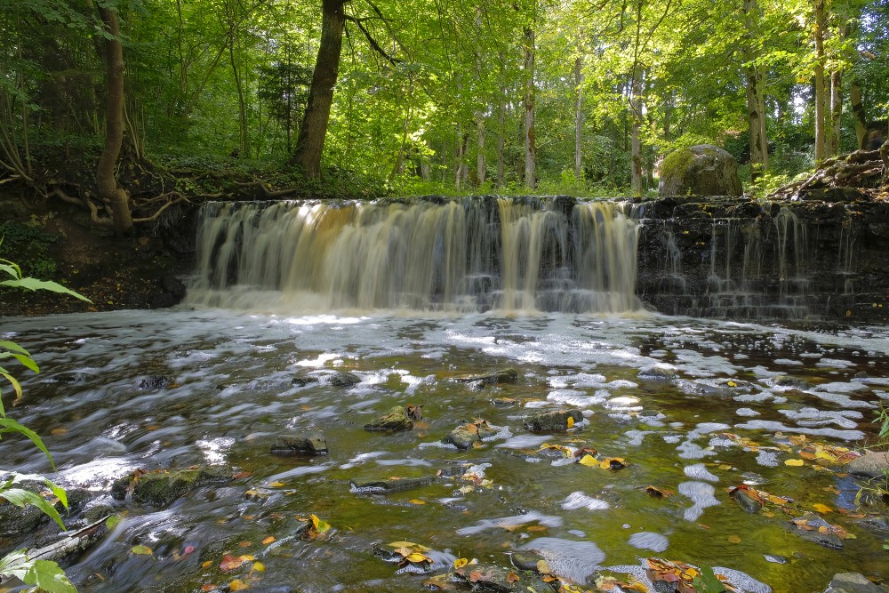 Ivande Lower Waterfall (Ivandes rumba)
