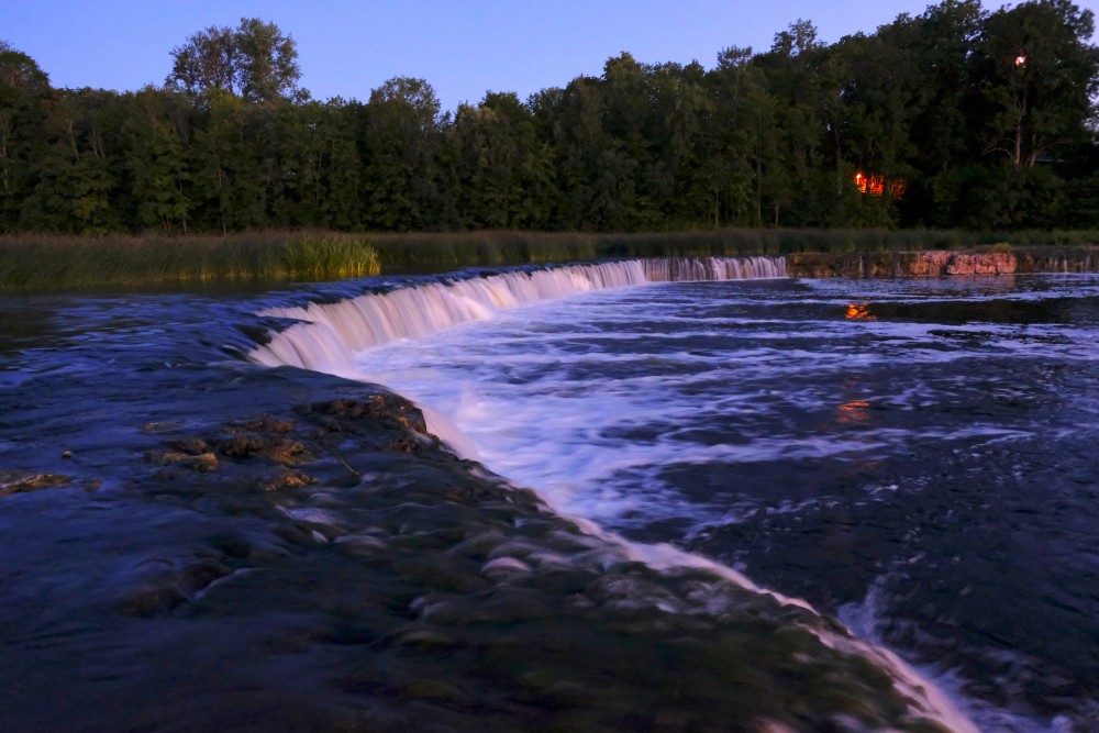 Venta Rapid at Night