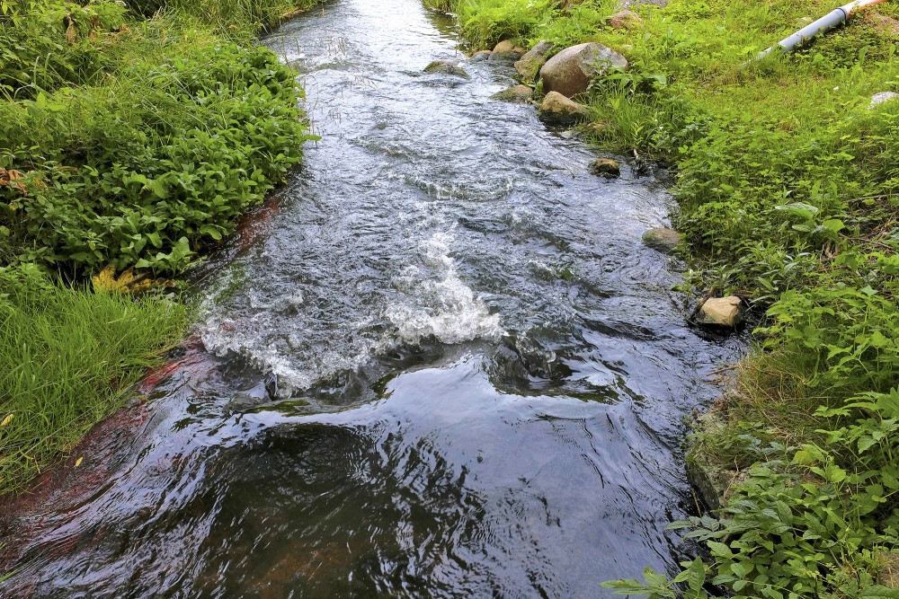 Alekšupīte starp Pasta un Skolas ielu
