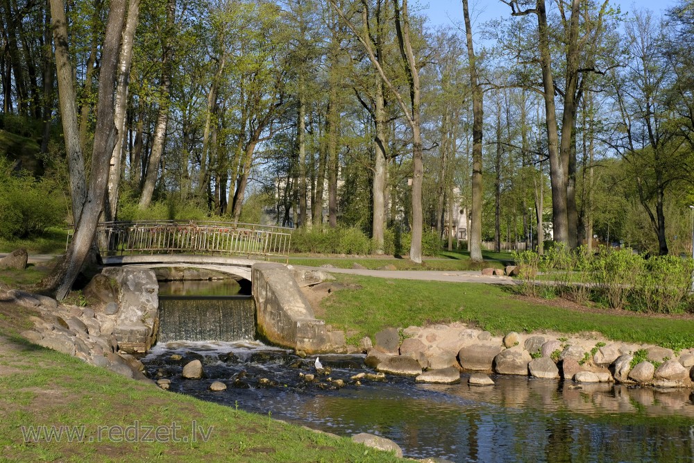 Marupīte Waterfall in Arkadias Park