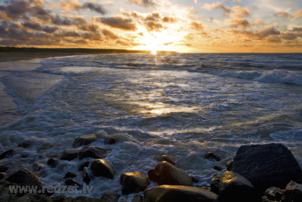 Saulriets jūrā pie Pāvilostas