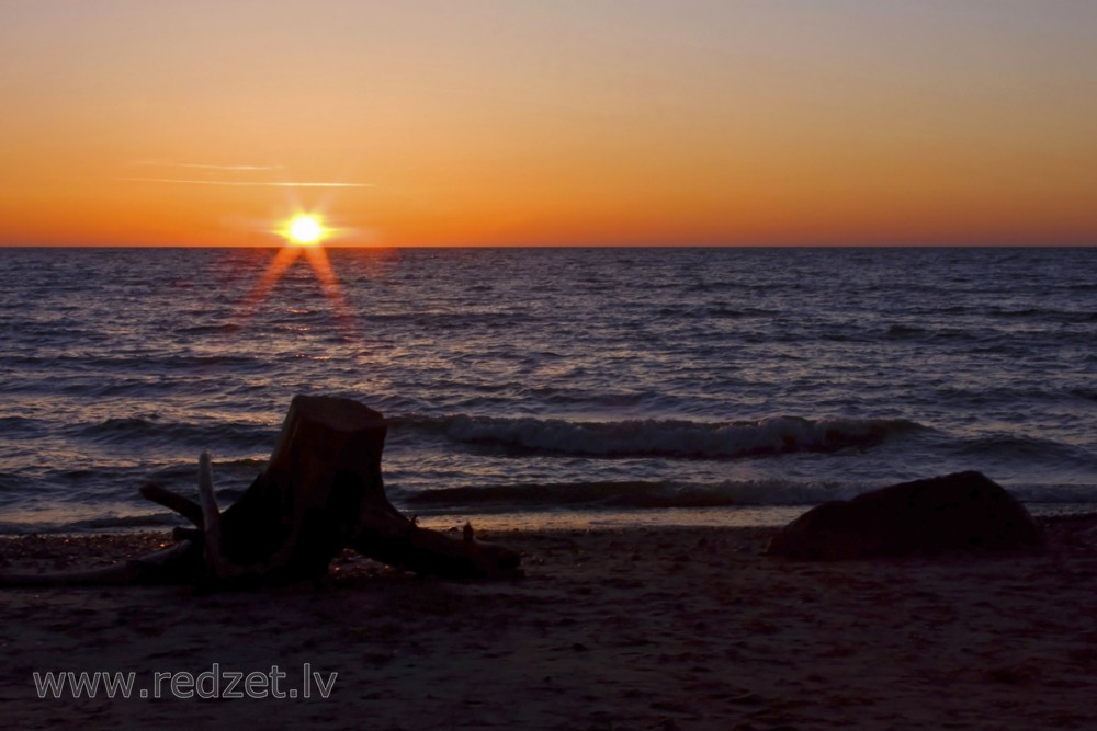 Saulriets Jūrkalnē