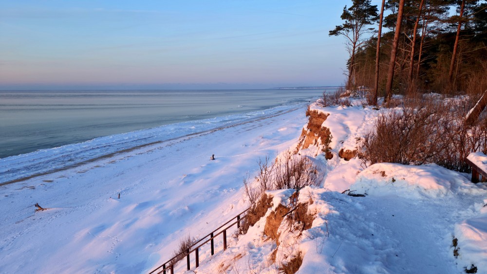 Jurkalne steep coast in winter during sunset light
