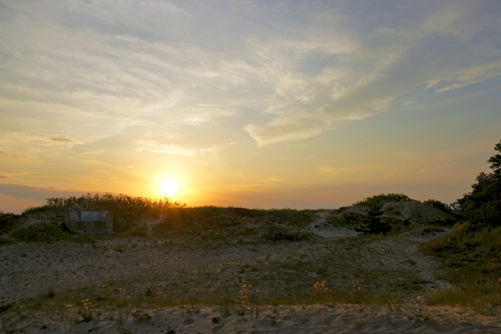 Kāpu ainava saulrietā pie Užavas
