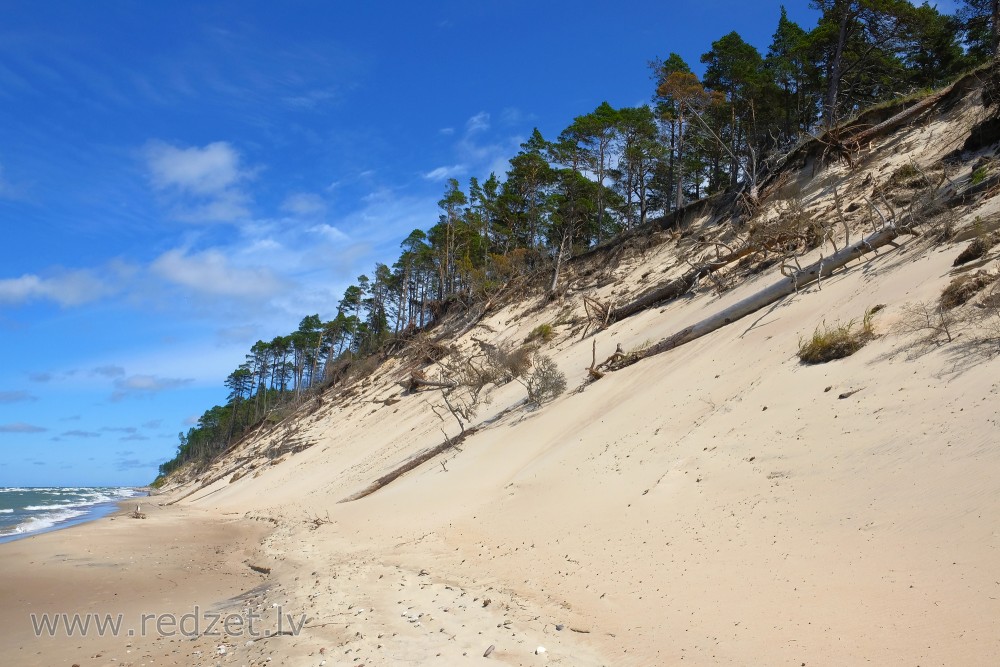 Steep coast between Staldzene - Liepene