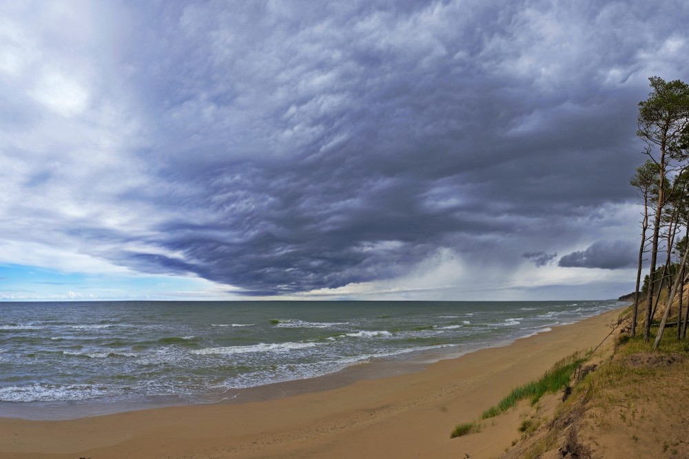 Jūras ainava ar mākoņiem, Staldzenes jūrmala Jūras ainava ar mākoņiem, Staldzenes jūrmala