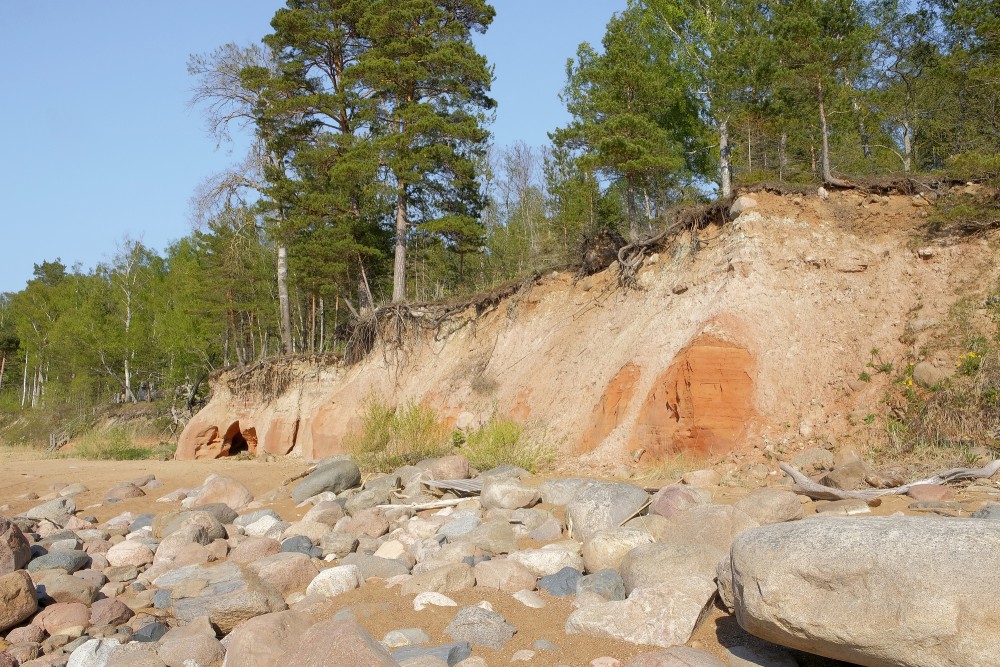 Ezurgas Red Cliffs