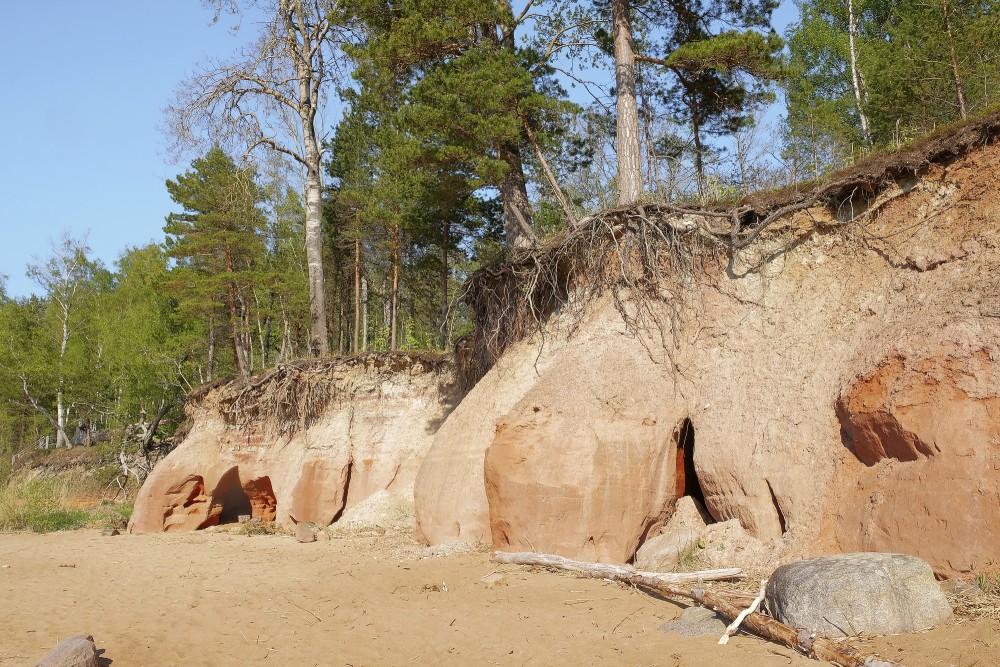 Ezurgas cliffs