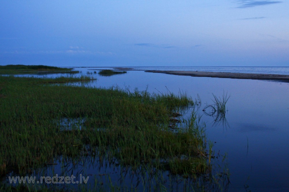 Night Seascape of Randu Meadows