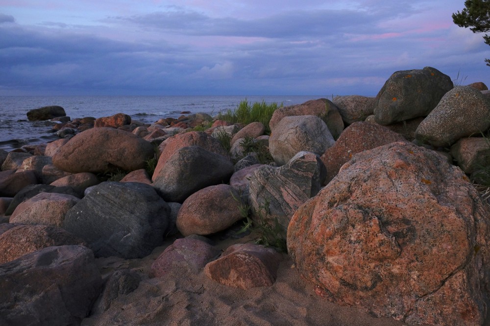 Akmeņi Mērsraga jūrmalā