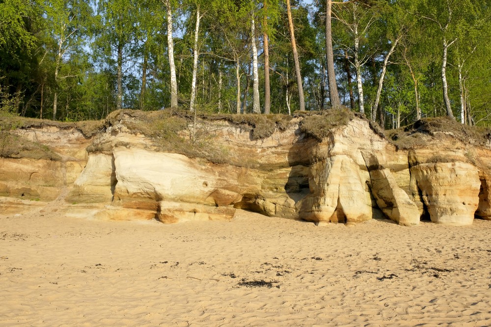 Veczemju Cliffs