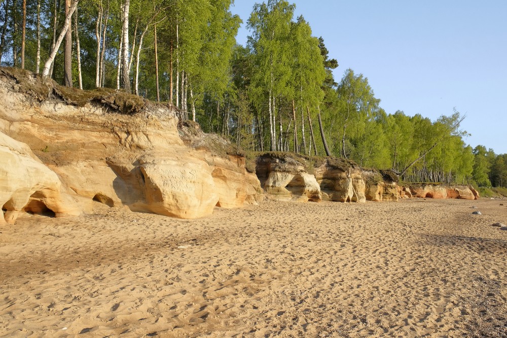 Veczemju Cliffs