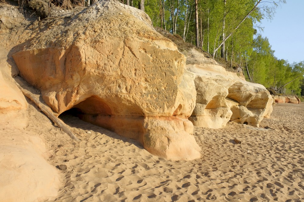Veczemju Cliffs