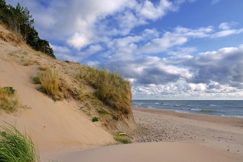 Stāvkrasts pie Sārnates, jūras ainava