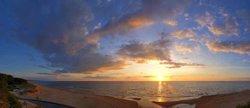 Saulrieta panorāma pie Saulkrastiem