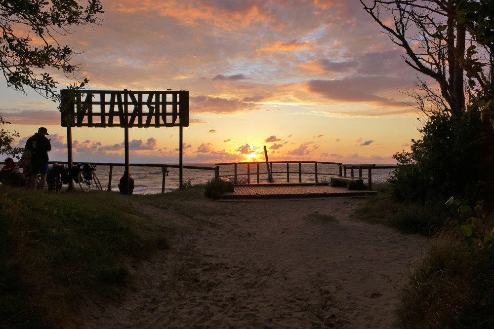 Saulriets Jūrkalnē, Jūrkalnes stāvkrasta skatu platforma Saulriets Jūrkalnē, Jūrkalnes stāvkrasta skatu platforma