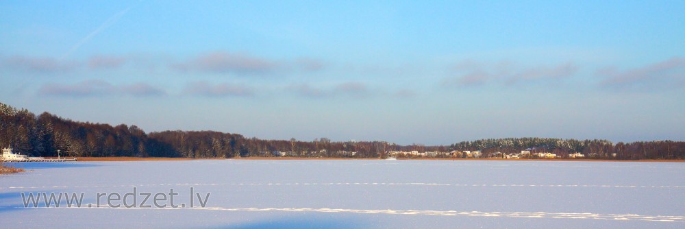 Lielais Stropu ezers ziemā
