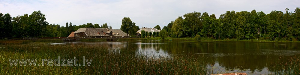 Kazdangas Dzirnezera panorāma