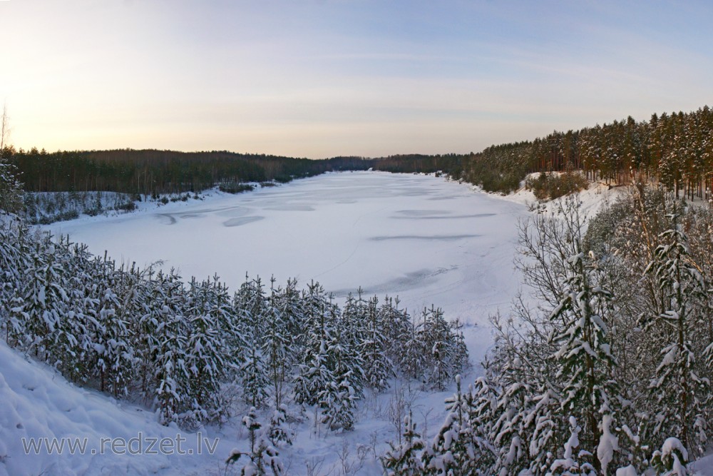 Dubkalnu quarry in Winter