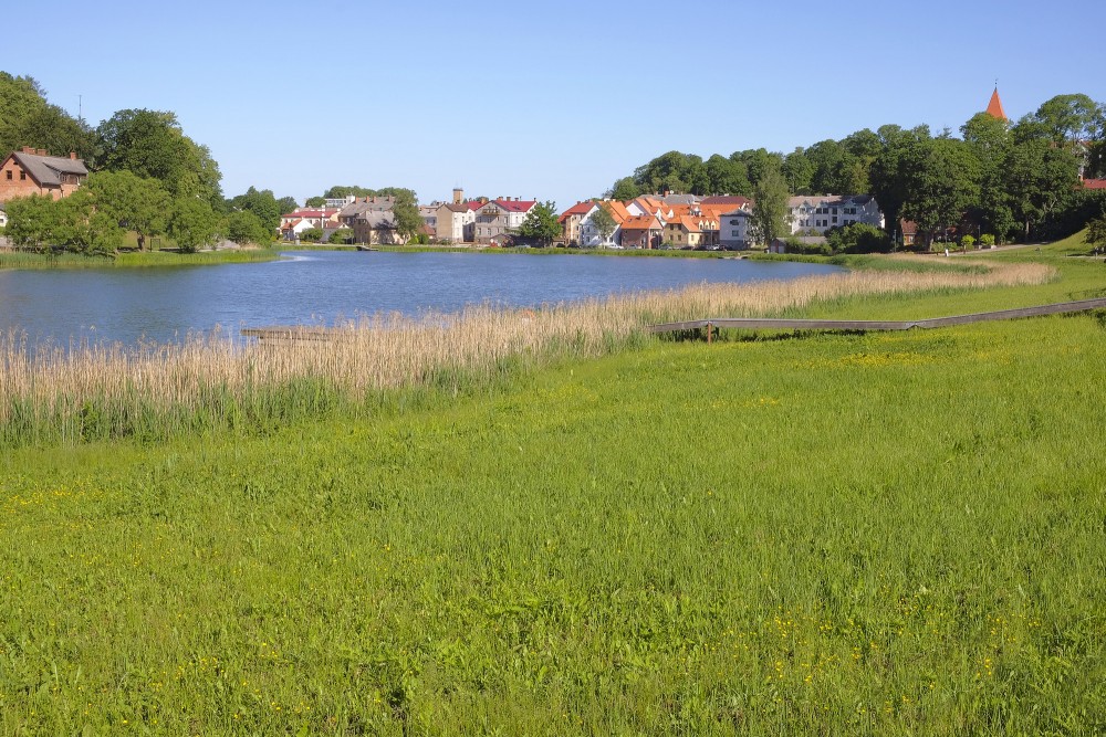 Talsi un Talsu ezers