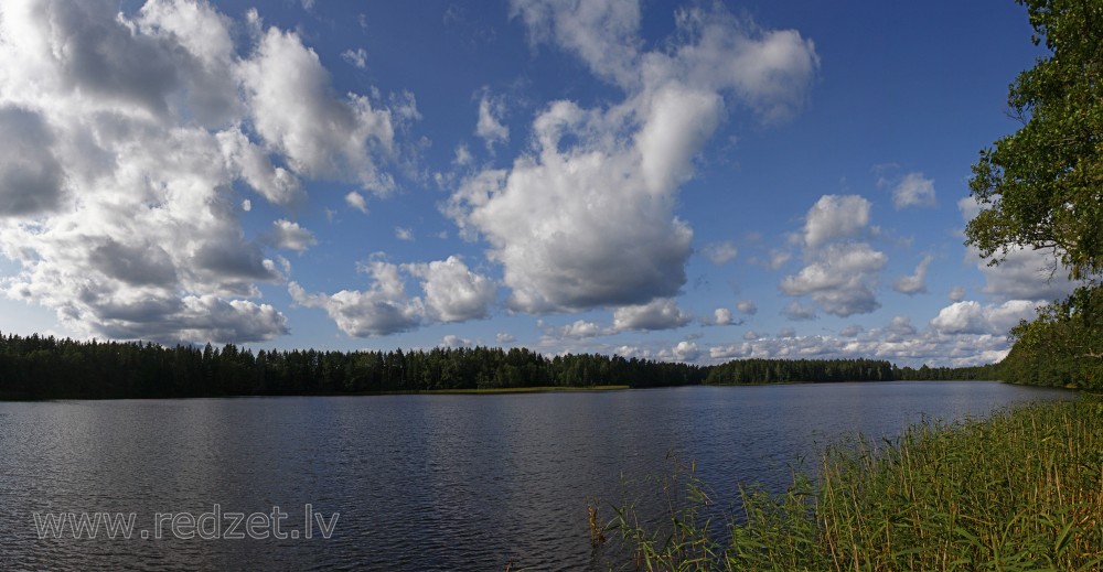 Panorama of Kāņu Lake