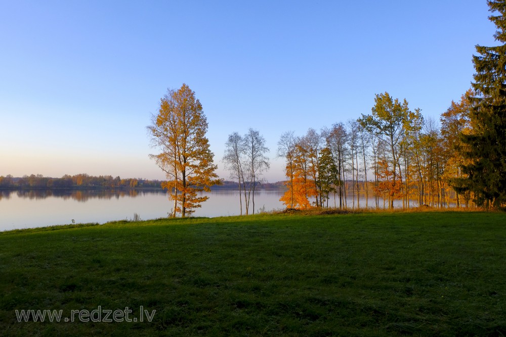 Lake of Stameriena in autumn