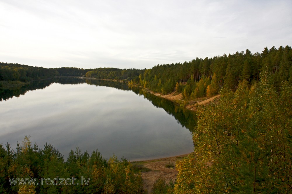 Dubkalnu quarry in Autumn