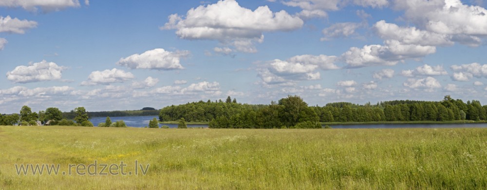 Micānu Lake Landscape
