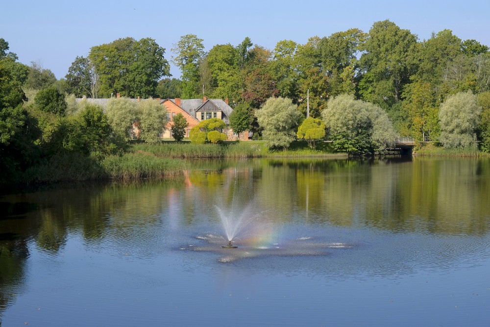 Fountain in Dundaga Pond