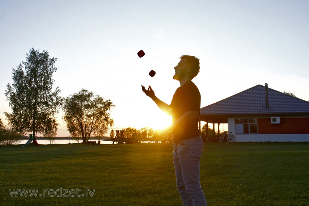 Žonglēšana ar bumbiņām