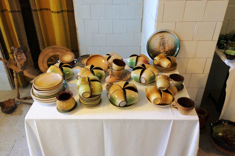 Īvande Manor Ceramics Collection