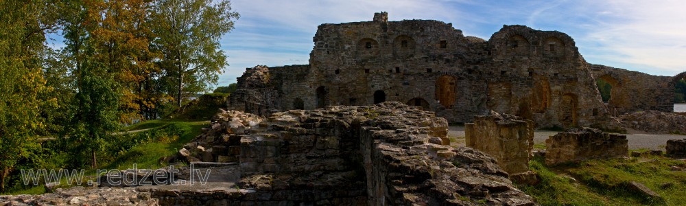 Kokneses pilsdrupu panorāma