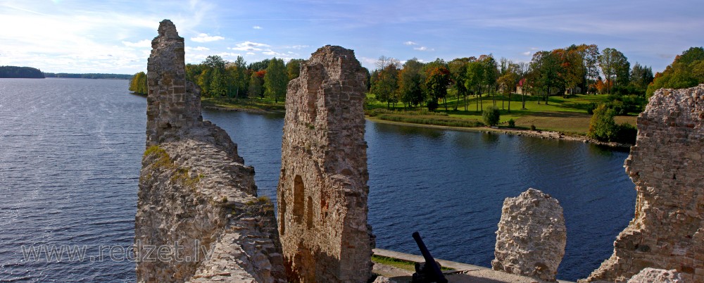 Kokneses pilsdrupu panorāma