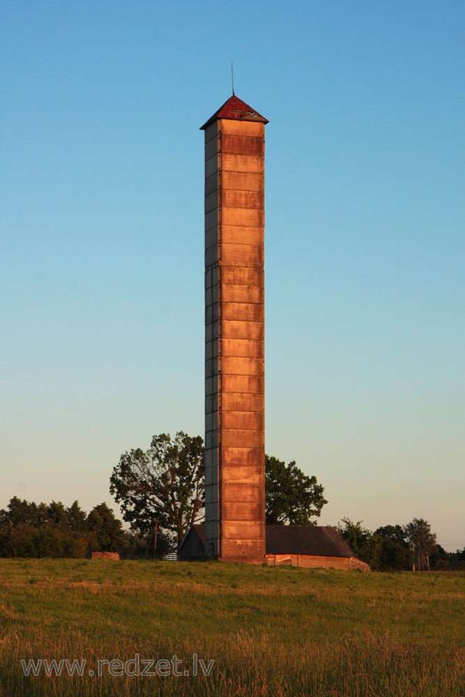 Dīvainais tornis