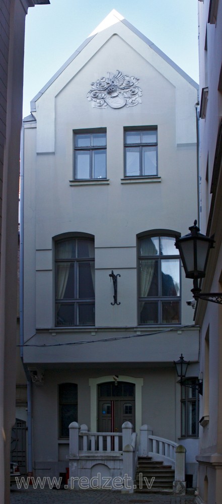 Rīga, Aldaru iela 7 (skats no Atgriežu ielas)