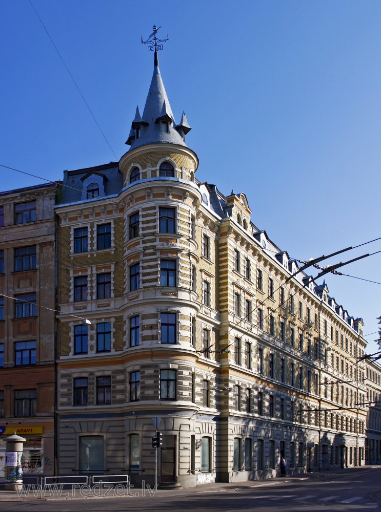 Rīga, Avotu iela 25