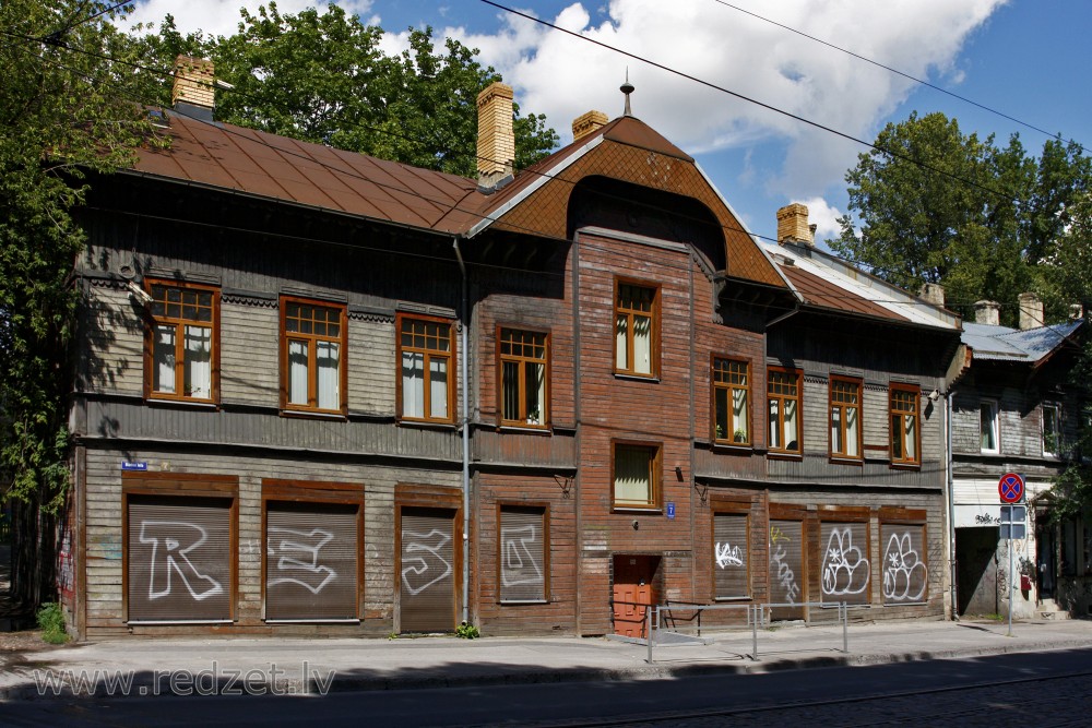 Rīga, Bāriņu iela 7