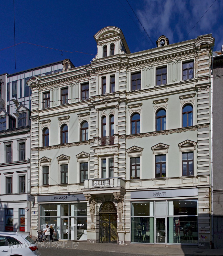 Rīga, Dzirnavu iela 71