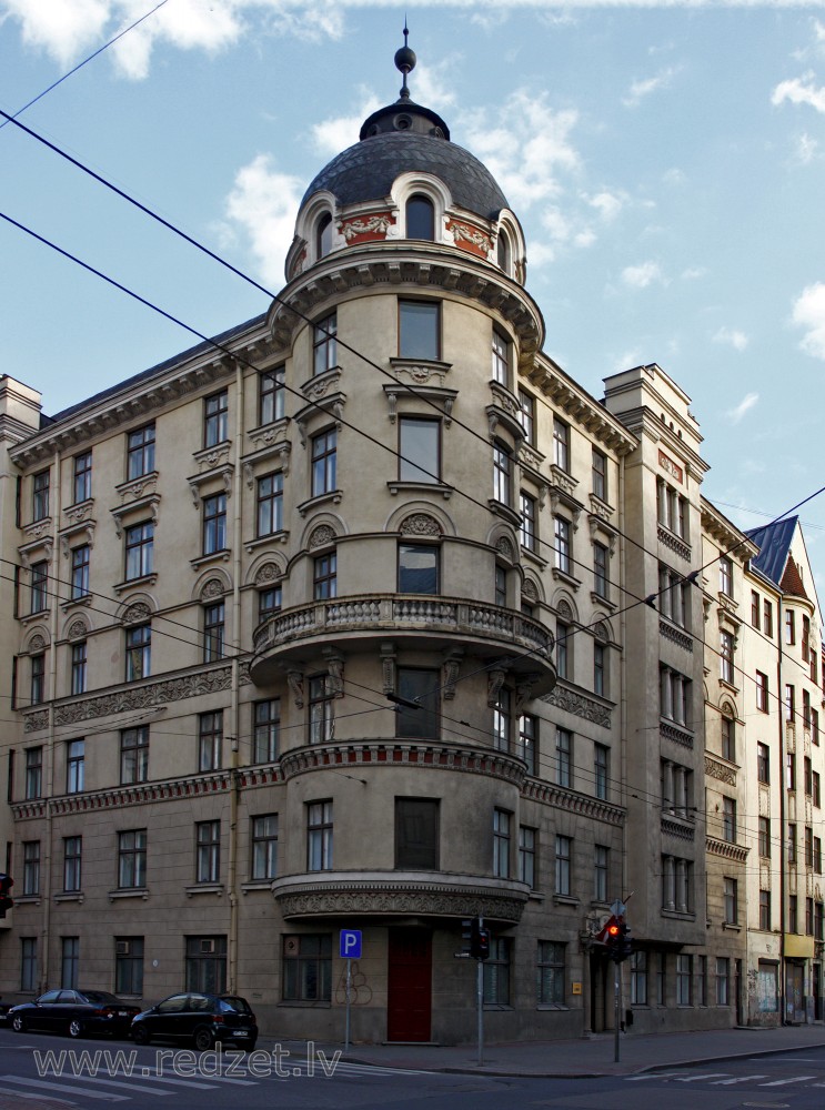 Rīga, Krišjāņa Valdemāra iela 26