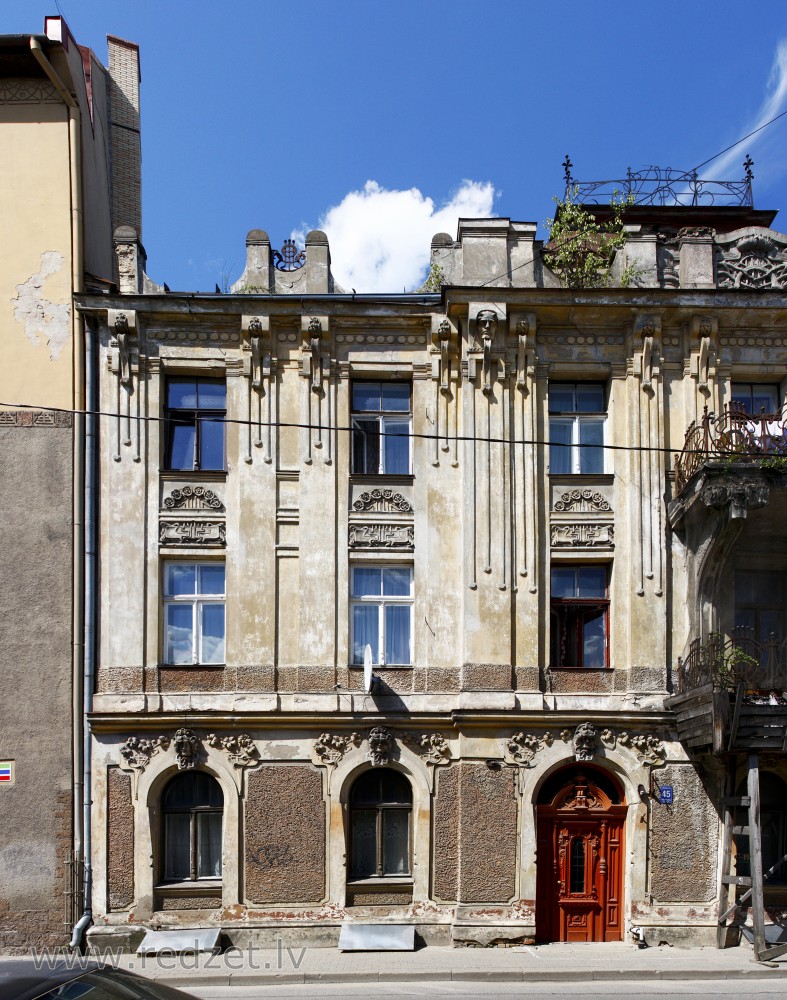 Rīga, Nometņu iela 45