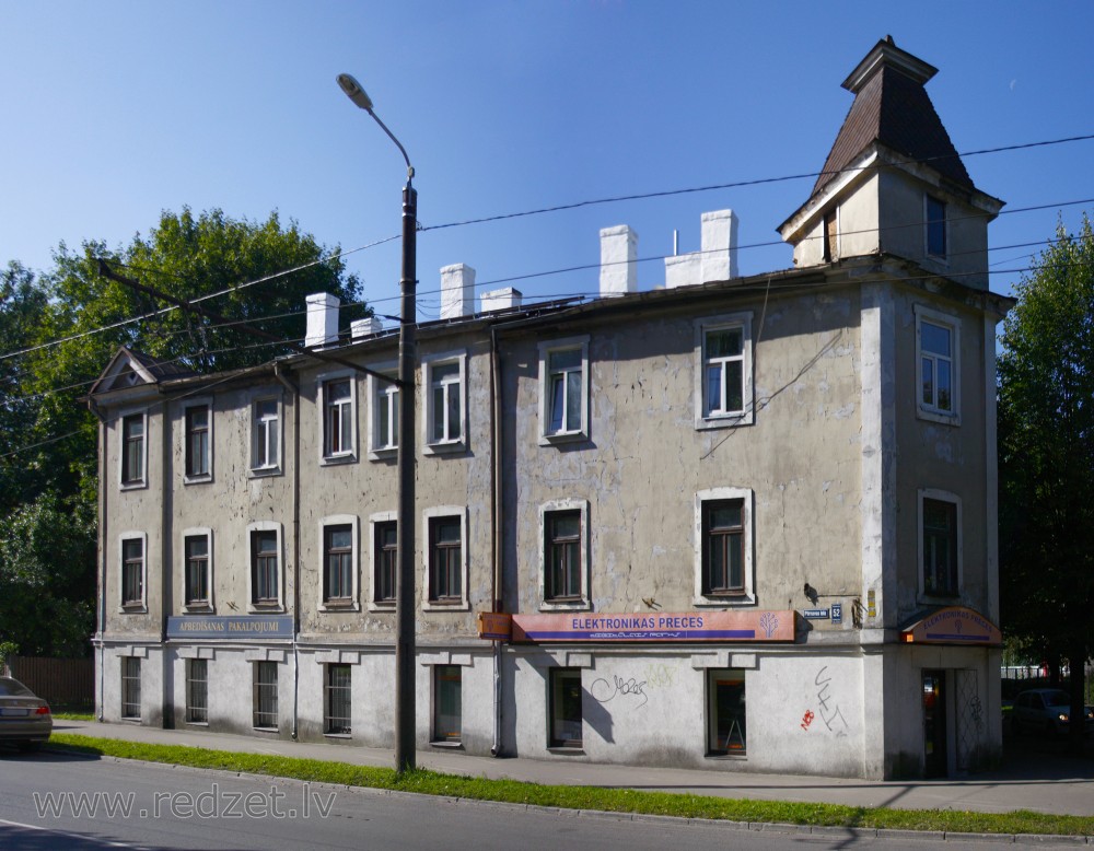 Rīga, Pērnavas iela 52