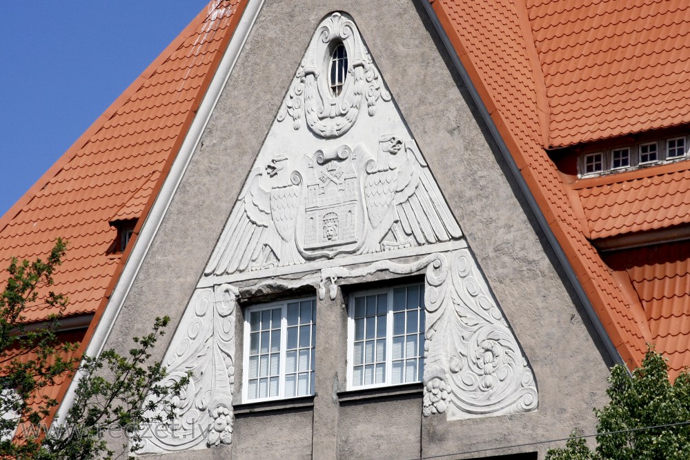 Fasādes fragments (Skolas 16)