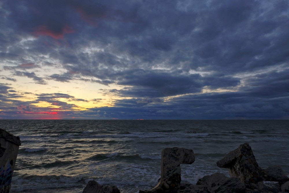 Ziemeļu forti pēc saulrieta (Liepāja)