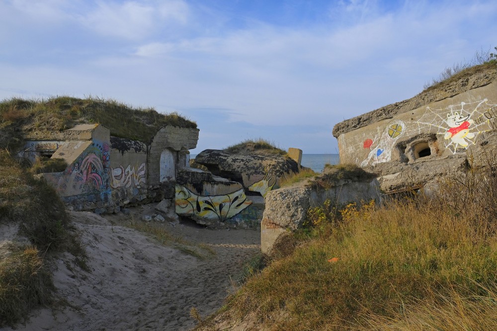 Grafiti uz ziemeļu fortu drupām (Liepāja)