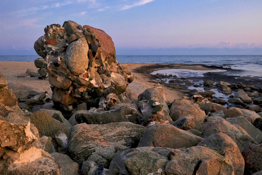 Kolkasraga vecās bākas drupas Kolkasraga vecās bākas drupas